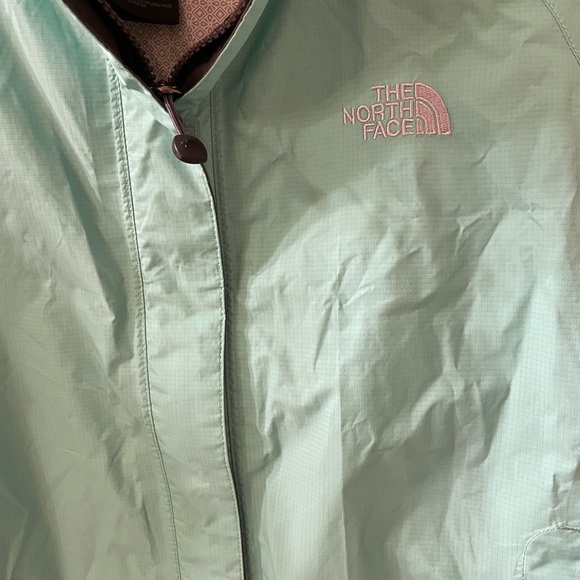 The North Face Rain Jacket sz Small - Picture 3 of 10